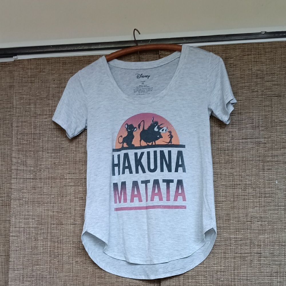 Disney Gray Hakuna Matata Women's Top Tee Shirt